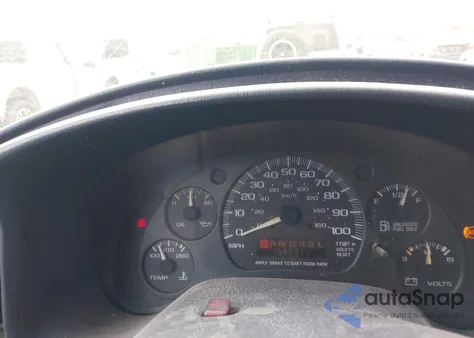 2002 Chevrolet Astro z USA, uszkodzony, nr VIN 1GCDM19XX2B132461